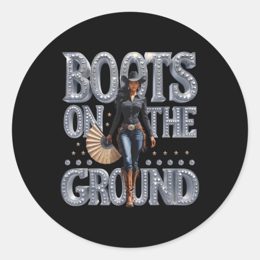 Sticker Rond Bottes Sur Le Terrain Distance Western Cowgirl Boo (Devant)