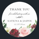 Sticker Rond Bourgogne Blush Floral Wedding Favoriser<br><div class="desc">Elégant bouquet d'aquarelle de fleurs et branches botaniques vertes dans les tons rose roux et rouge bordeaux,  autocollant personnalisé de faveur de mariage. Conçu pour correspondre à notre collection de fleurs botaniques de Bourgogne.</div>