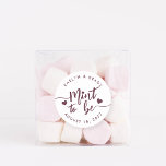 Sticker Rond Bourgogne | Monnaie à être personnalisée mariage F<br><div class="desc">Les stickers de faveur de mariage Punny "menthe à être" dans le vin de Bourgogne écriture lettrée accentuée avec les coeurs. Personnalisez avec vos noms et votre date de mariage.</div>