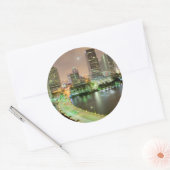 Sticker Rond Bridge leads across waterway to downtown (Enveloppe)