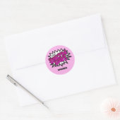 Sticker Rond Bright Pink Comic Text, Joyeux anniversaire (Enveloppe)