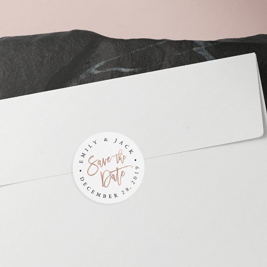 Sticker Rond Brosse en or Rose Faux Lettré Enregistrer la date