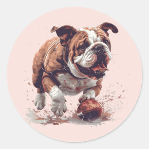 Sticker Rond Bulldog anglais jouant au football