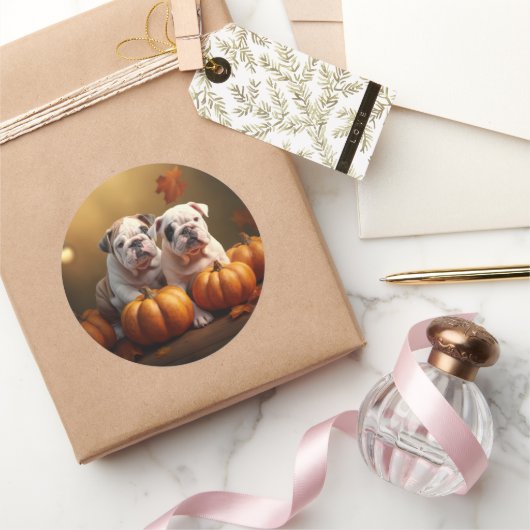Sticker Rond Bulldog Chiot Automne Citrouille de plaisir (Cadeaux)