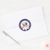 Sticker Rond Bunco Queen avec dés - Rouge, Blanc et Bleu (Enveloppe)