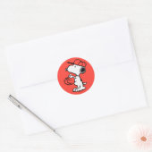 Sticker Rond cacahuètes | Snoopy Making the Catch (Enveloppe)