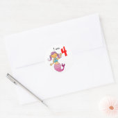 Sticker Rond Cadeau de 4e anniversaire pour une fille, mignonne (Enveloppe)