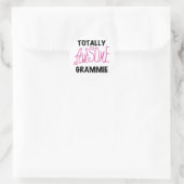 Sticker Rond Cadeaux de T-shirts rose Grammie absolument géniau (Sac)