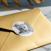 Sticker Rond Cadre Or élégant | Première photo de Noël du bébé