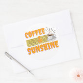 Sticker Rond Café & Soleil – Vibrations Matinales Positives (Enveloppe)