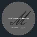 Sticker Rond Calligraphie classique Monogramme Mariage gris<br><div class="desc">Vous pouvez facilement changer les polices et les couleurs. Vous pouvez également ajouter votre logo et l'image arrière - plan comme vous le souhaitez.</div>