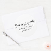 Sticker Rond Calligraphie L'Amour Du Coeur Est Un Mariage Sucré (Enveloppe)