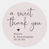 Sticker Rond Calligraphie moderne Merci rose Mariage Faveur (Devant)