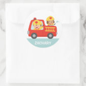 Sticker Rond Camion feu rouge avec pompier garçon et chiot (Sac)