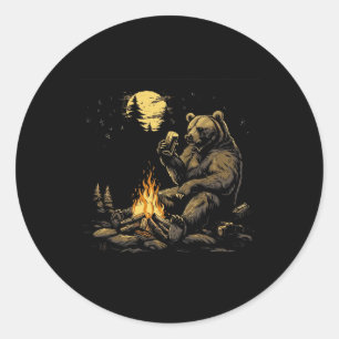Sticker Rond Camping Ours Brun Boit Bière Randonnée Nature