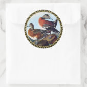 Sticker Rond Canards Widgeon américains sur une roche (Sac)