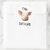 Sticker Rond Canne à lèvres sur un porc (Sac)