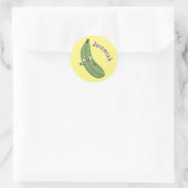 Sticker Rond Caricature joyeux de courgettes mignonnes (Sac)