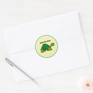 Sticker Rond Caricature pas à pas de tortue, gagnant persistant