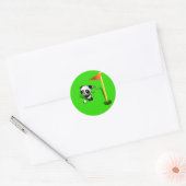 Sticker Rond Cartoon Baby Panda Bear Golfing sur le vert (Enveloppe)