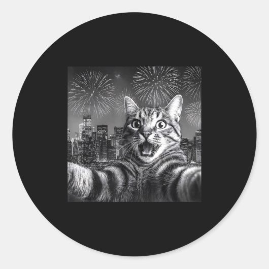 Sticker Rond Cat Selfie With Firework In The City Funny Happy N (Devant)