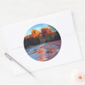Sticker Rond Cathedral Rock se reflétant dans Oak Creek au couc (Enveloppe)