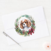 Sticker Rond Cavalier King Christmas Wreath Festive Pup (Enveloppe)
