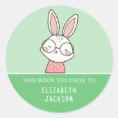 Sticker Rond Ce livre appartient à Cute lapbit kids (Devant)