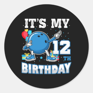 Sticker Rond C'est mon 12e anniversaire Dabbing Bowling 12 ans