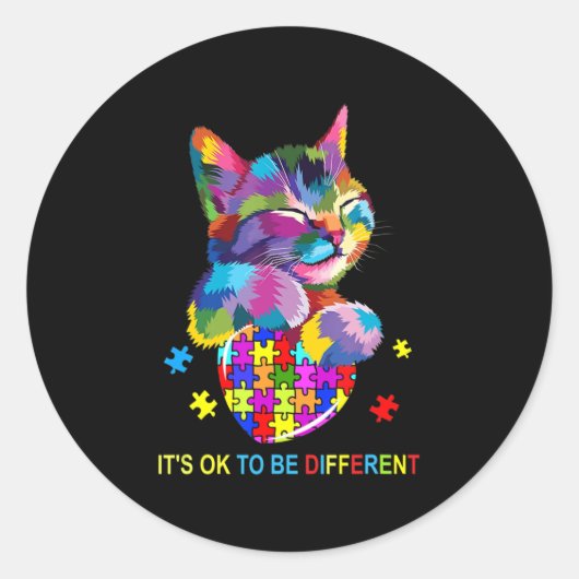 Sticker Rond C'est OK d'être différent amoureux de la Sensibili (Devant)