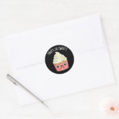 Sticker Rond C'est si doux drôle Sprinkled Cupcake Pun foncé (Enveloppe)