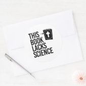 Sticker Rond Cette Bible manque de science (Enveloppe)