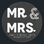 Sticker Rond Chalkboard Chalk M. Mme la Mariage Fiançailles Fav<br><div class="desc">Customisez avec tout texte. Correspondance d'objets dans mon magasin.</div>