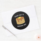 Sticker Rond Chaque Jour Est Pancake Day Sirop D'Érable Et Beur (Enveloppe)