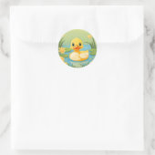 Sticker Rond Charming Duckling in Calm Waters (Sac)