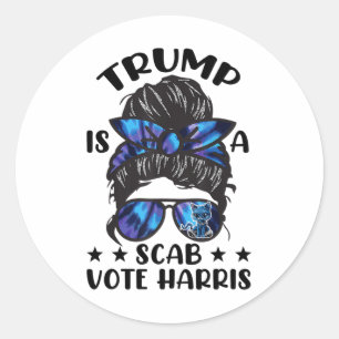 Sticker Rond Chat Ladies Messy Bun Drôle Trump Est Un Vote De S