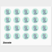 Sticker Rond Chat tabby gris grincheux sur fond vert (Feuille)