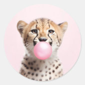 Sticker Rond Cheetah soufflant rose bulle gomme jouant (Devant)
