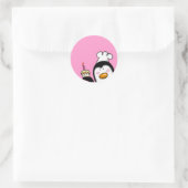 Sticker Rond Chef de pingouin de cupcake d'anniversaire (Sac)