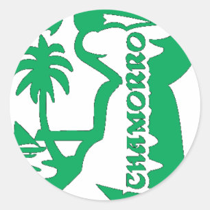 Sticker Rond Chef tenant une pierre latte. Sceau de Guam.