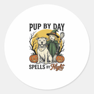 Sticker Rond Chemise de sorcière de chien d'Halloween Gravure v