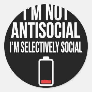 Sticker Rond Chemise drôle d'introverti sélectivement social -