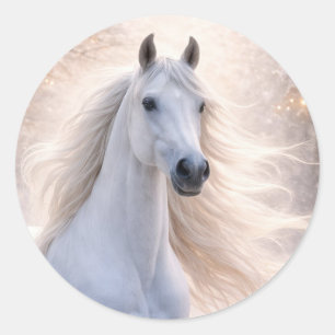 Sticker Rond Cheval blanc de vacances de Noël dans la neige