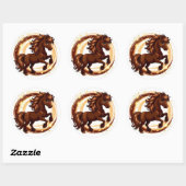 Sticker Rond Cheval Brun Animé Se Cabrant (Feuille)