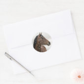 Sticker Rond Cheval de baie en neige douce (Enveloppe)