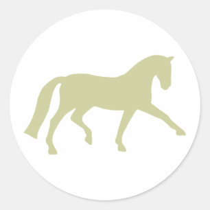 Sticker Rond Cheval de dressage de trot étendu (vert sauge)