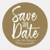 Sticker Rond Chic Brush Script Wedding Enregistrer La Date (Devant)