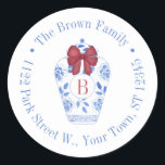 Sticker Rond Chic Christmas Ginger Jar Monogramme Adresse de re<br><div class="desc">Cette conception flexible d'autocollant comprend une jarre centrale de gingembre avec arc rouge entourée d'une bordure circulaire en texte. Sur le devant de la jarre de gingembre est un espace pour vous de mettre un monogramme initial d'une seule lettre. Montré ici pour une étiquette d'adresse de retour, mais tous les...</div>