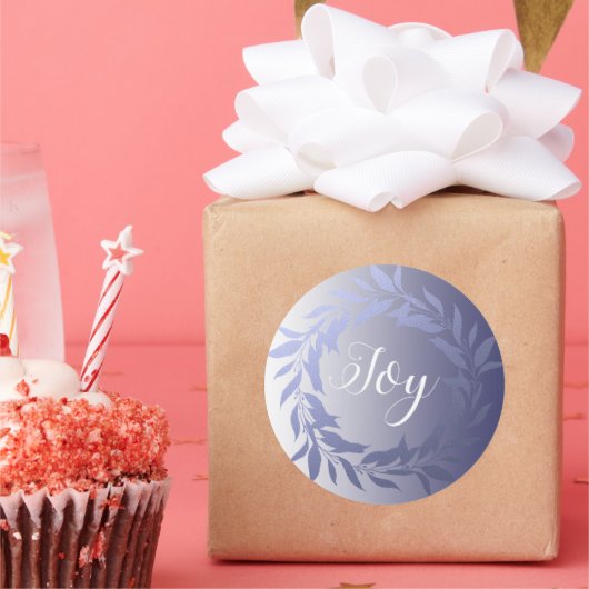 Sticker Rond Chic Script Joy Blue Foil Wreath Christmas Classic (Fête)