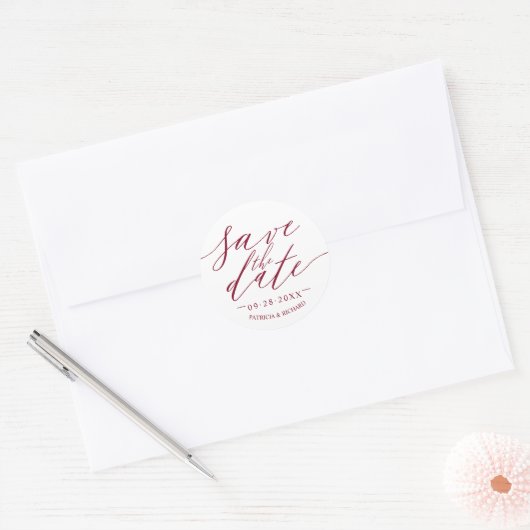 Sticker Rond Chic Script Wedding Enregistrer La Date (Enveloppe)